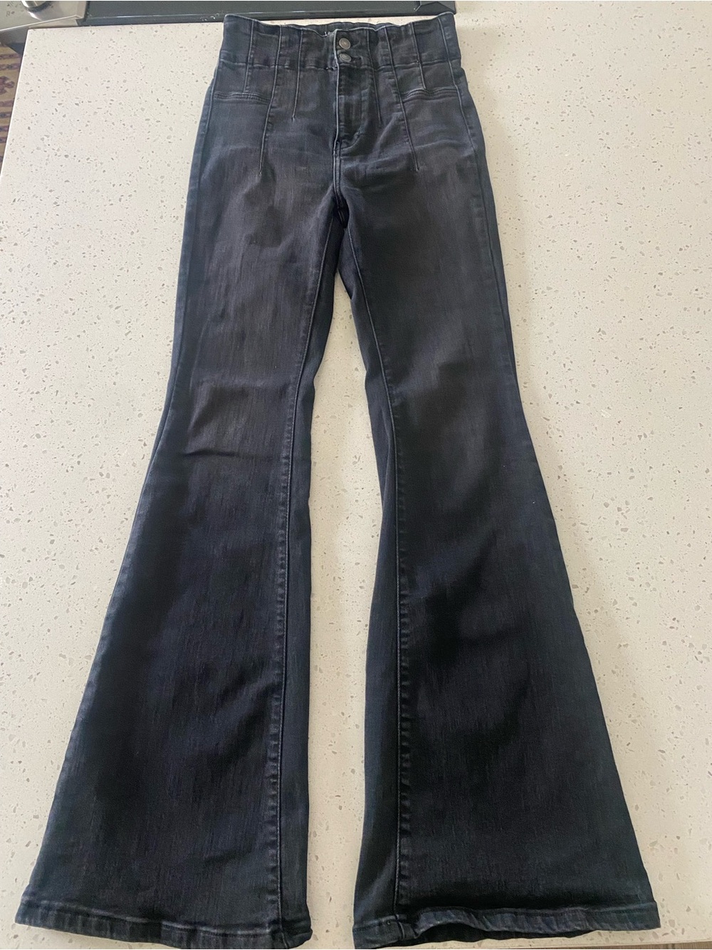 EUC We The Free Jayde Flare Jeans - Picture 6 of 7
